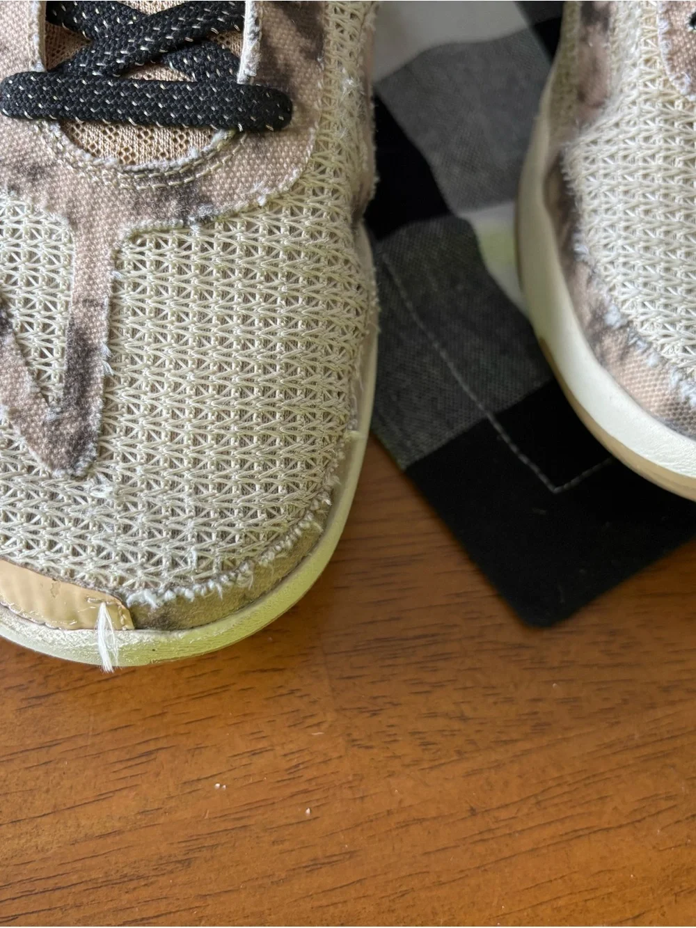 Jordan Low-Top Sneakers in Olive Green and Black